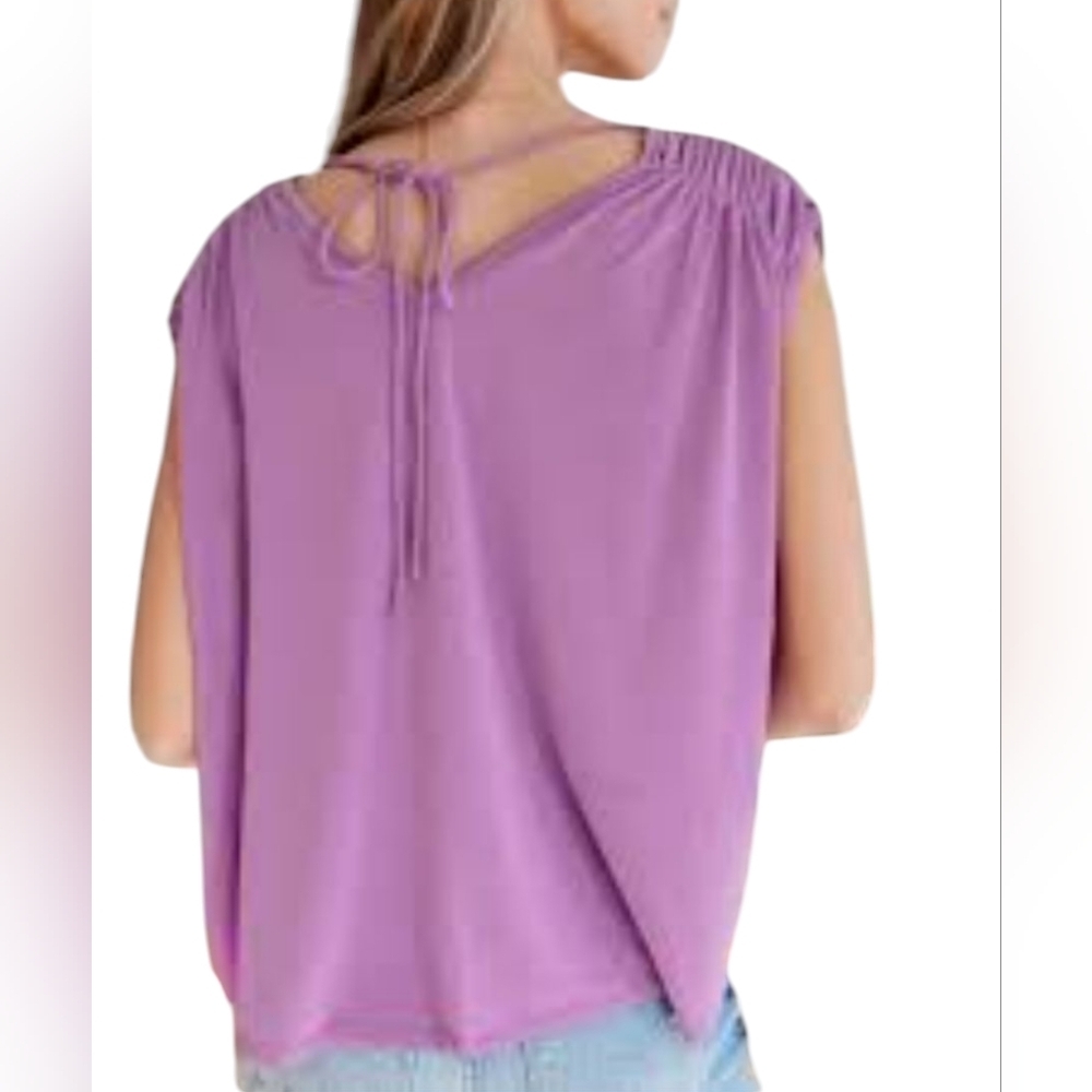 Dear Scarlett Ruched Cap Sleeve Top Blouse in Lavender Color Women's Sz XL NWT - Picture 2 of 11